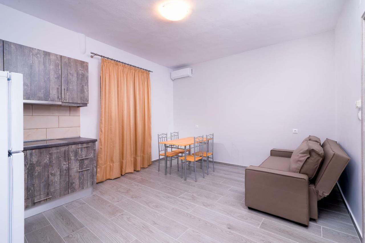 Kentrikon Rooms III & Mint House Limenaria  Buitenkant foto